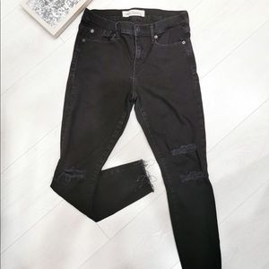 Gap True Skinny Ripped Black Jeans - Size 29
